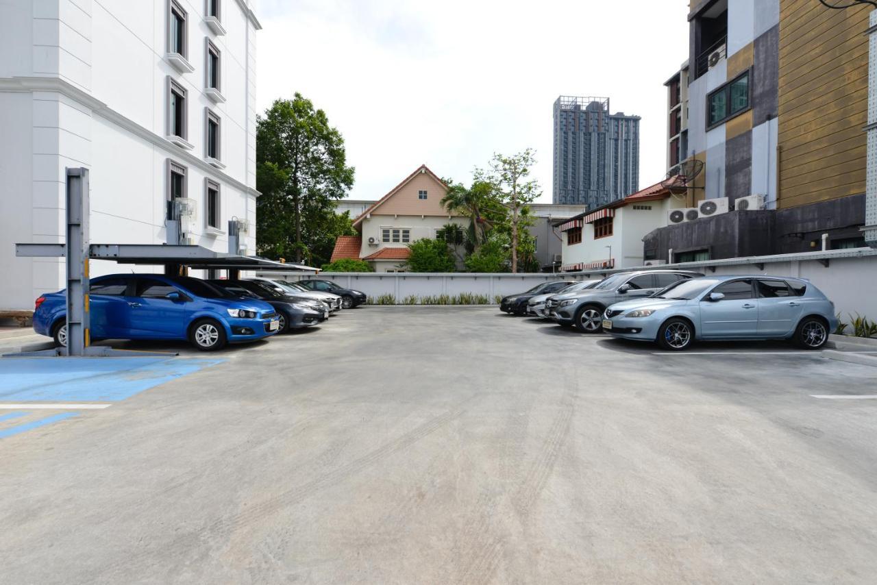 Vst Punnawithi Hotel Банкок Екстериор снимка